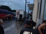 Trailer en el que eran transportadas las personas migrantes.