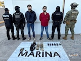 Israel "N" y Alexis "N", detenidos por la Marina en Sinaloa.
