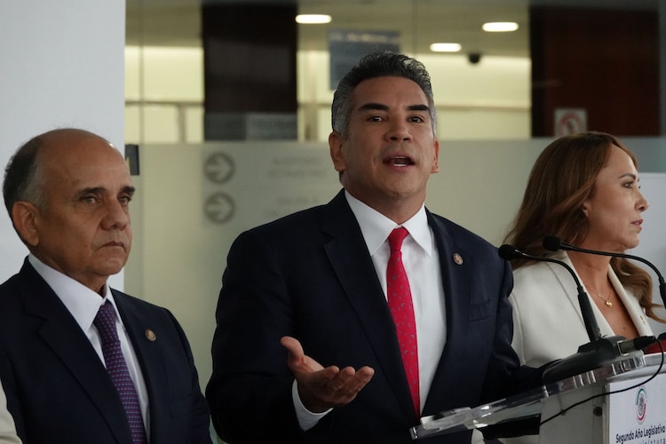 Alejandro Moreno Cárdenas, coordinador del PRI en el Senado y dirigente nacional,