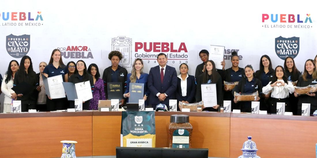 Alejandro Armenta reconoce a Guerreras de Puebla y fortalece deporte femenil.