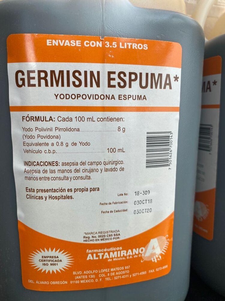 Se encontraron medicamentos y utensilios médicos que ya caducaron.