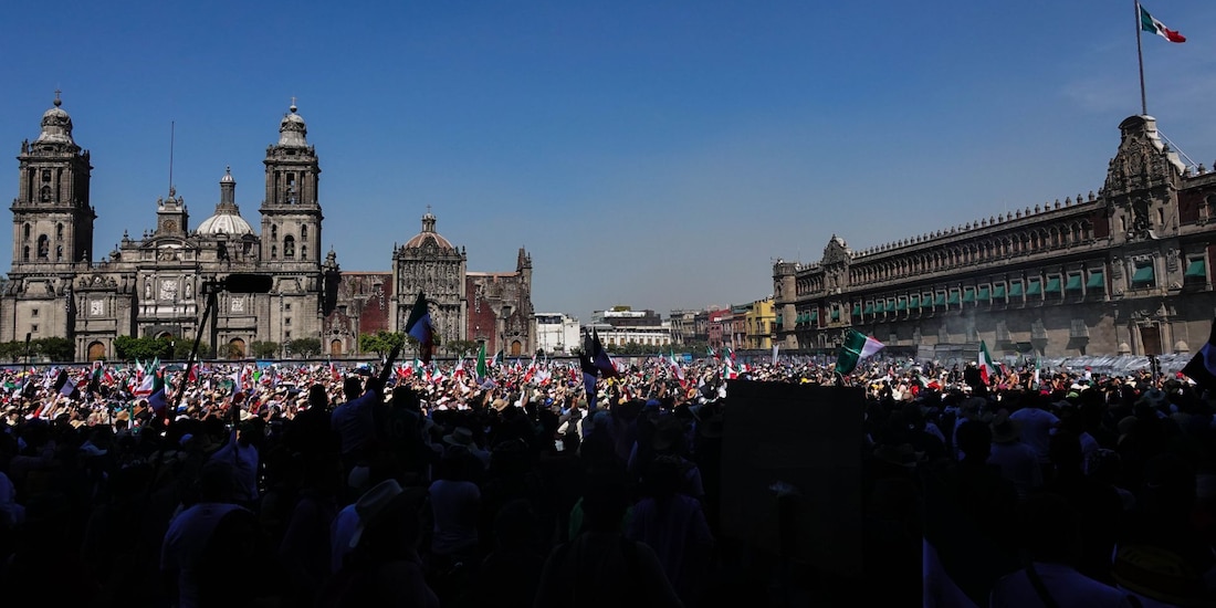 La denominada "Marcha de la Generación Z" terminó con actos violentos en el Zócalo de la Ciudad de México.