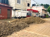 En la calle Santa Cecilia los vecinos reclamaron que hay una obra negra.