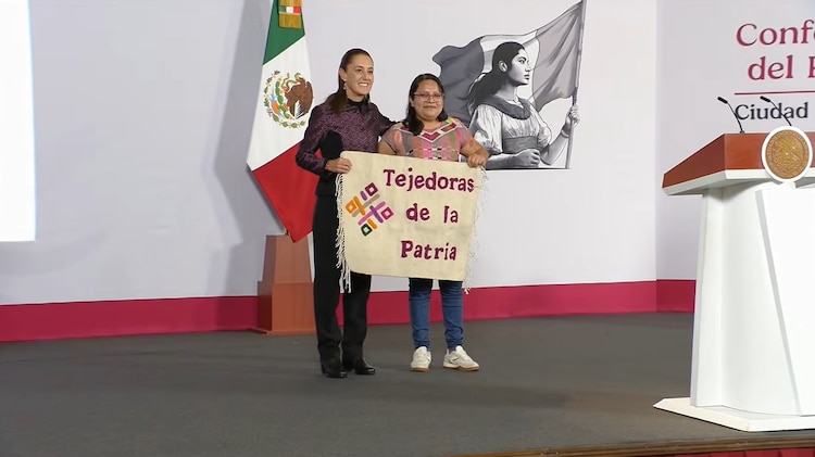 Regalo para Claudia Sheinbaum en Palacio Nacional.