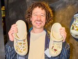 Colección Luisito Comunica y Crocs