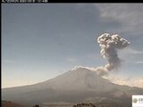 Emite Popocatépetl 49 exhalaciones en últimas 24 horas
