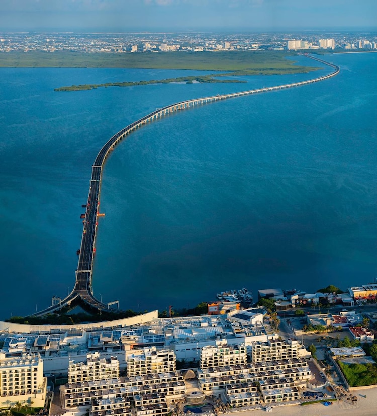 Inauguración del Puente Nichupté en Cancún, Quintana Roo, el 2 de mayo de 2026.