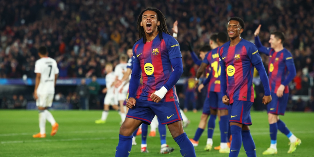 Jules Koundé celebrando uno de sus goles ante el Frankfurt.