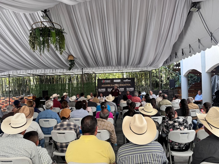 Asamblea legislativa número 348 del diputado Ulises Mejía Haro en Nochistlán.