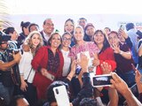 Claudia Sheinbaum promueve la Cuarta Transformación en Tlaxcala, destacando la unidad y el bienestar.
