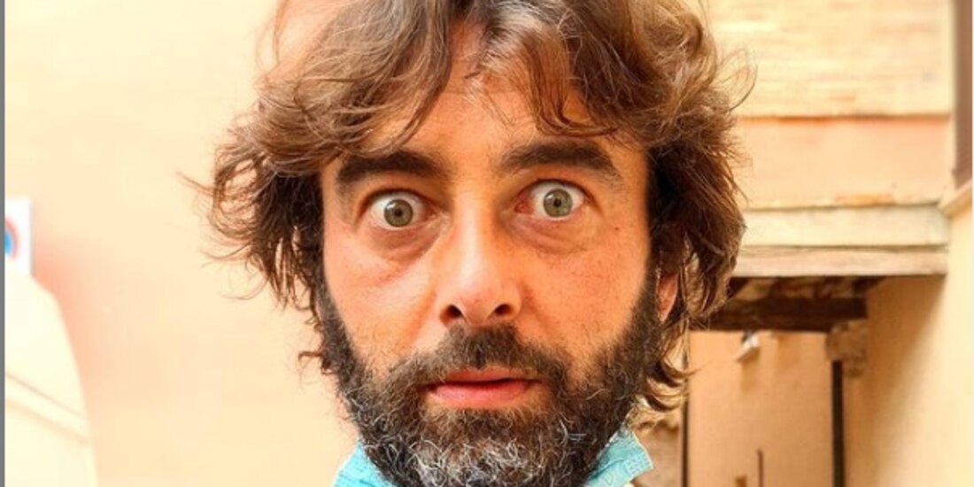 Riccardo Ceccobelli, de 41 años, graduado con honores en Teología, anunció en plena misa dominical que se había enamorado de una mujer