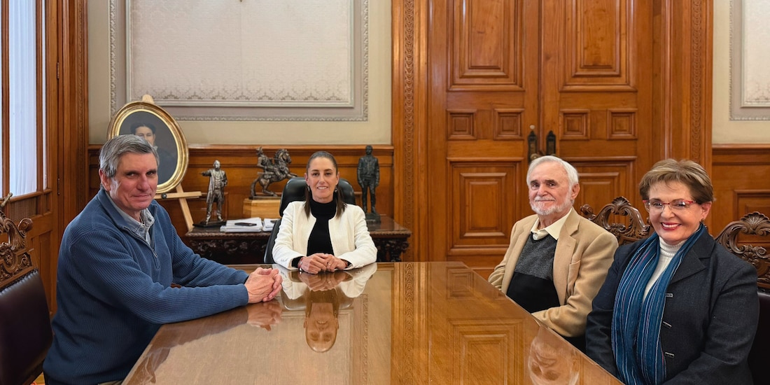De izq. a der.: Jesús Tarriba, la presidenta Claudia Sheinbaum, Enrique Semo y Margarita Arévalo.