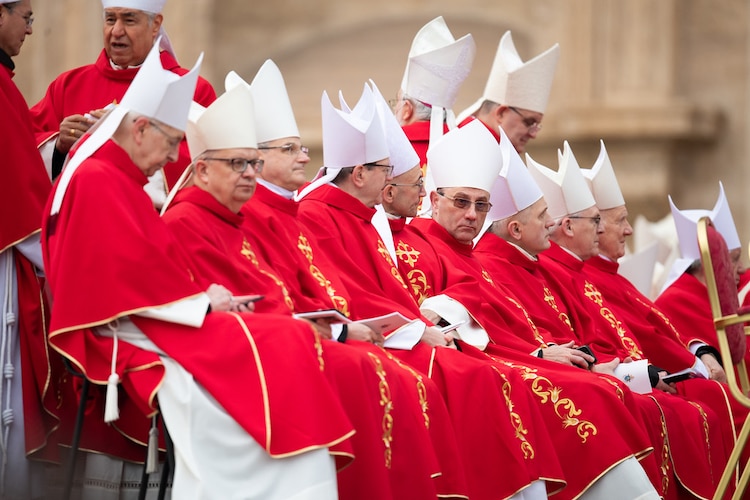 El funeral del papa Benedicto XVI, en la Plaza de San Pedro.