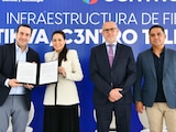 La estrategia de infraestructura para la llegada de inversiones internacionales fue respaldada por la gobernadora Tere Jiménez.