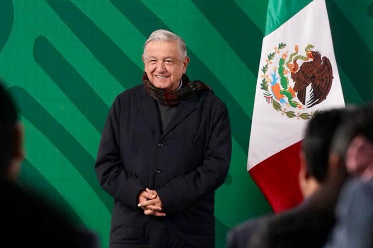 El presidente Andrés Manuel López Obrador asegura que su gobierno destruyó el mito de que si se aumentaba el salario mínimo se incrementaba la inflación.