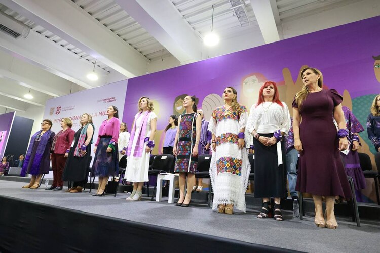 La gobernadora Evelyn Salgado Pineda, acompañó a la Jefa de Gobierno de la Ciudad de México, Claudia Sheinbaum, en el marco del Día Internacional de la Mujer