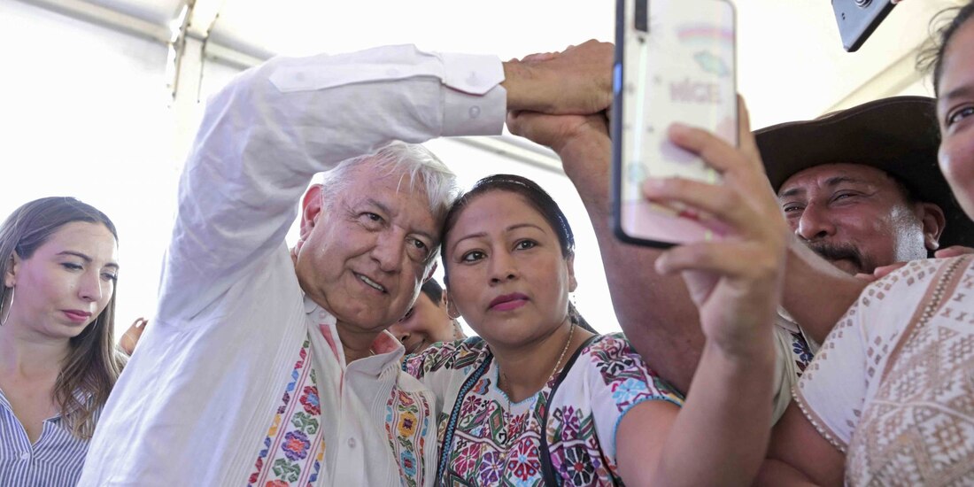 El Presidente en Xochistlahuaca, Guerrero.