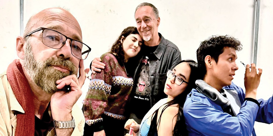 Actores y director en un descanso de Estancia en París.