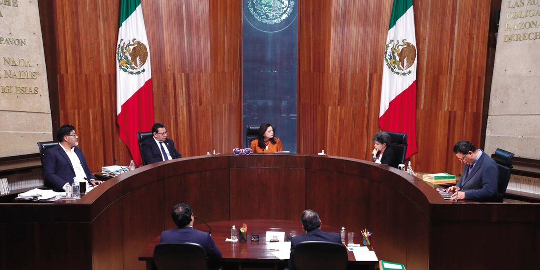 El pleno de la Sala Superior del Tribunal Electoral del Poder Judicial de la Federación, ayer.