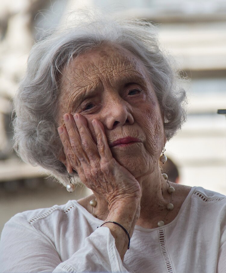 Una imagen reciente de la escritora, nacida en 1932.