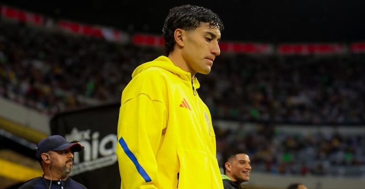 Alejandro Zendejas durante un encuentro del América.