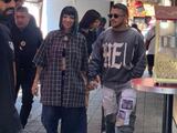 Christian Nodal y Cazzu fueron vistos paseando en Tepito