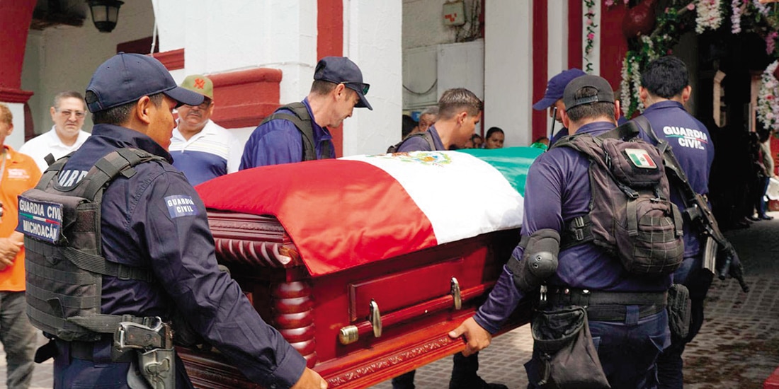 DESPEDIDA de Martha Laura Mendoza, asesinada el 18 de junio en Tepalcatepec.