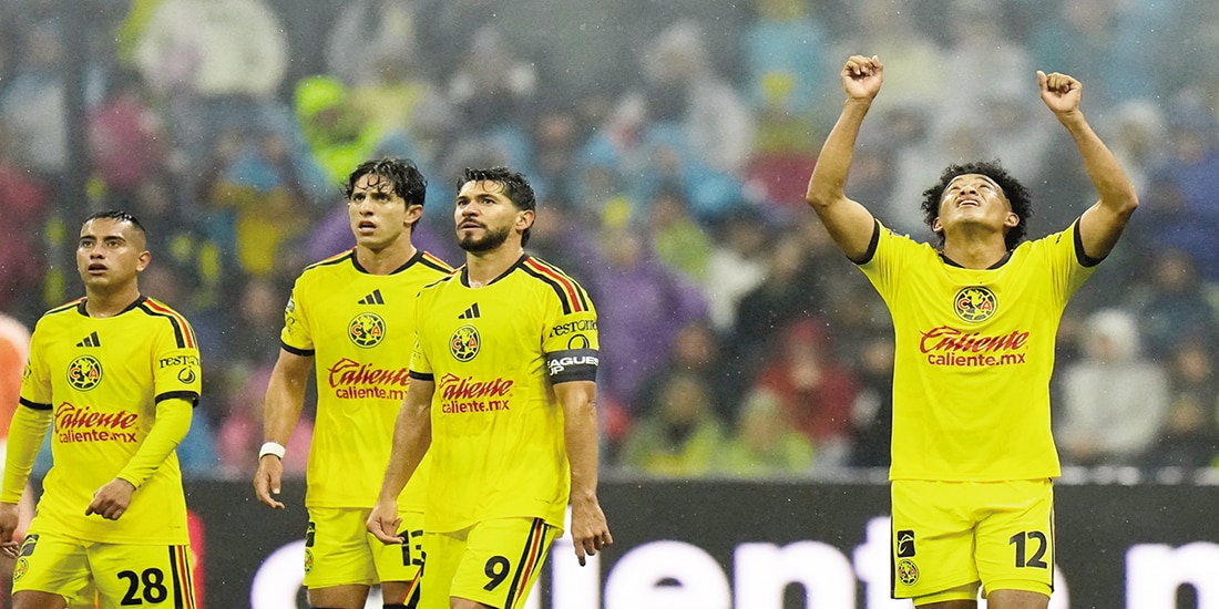 Isaías Violante celebra tras anotar el tercer gol de su equipo, ayer.