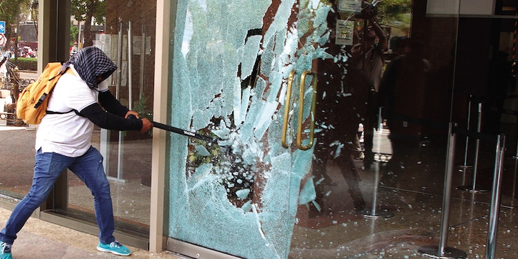 VANDALISMO en la Torre del Bienestar