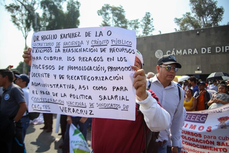 Los sindicalistas demandan que se brinde atención a la promoción docente y recategorización administrativa