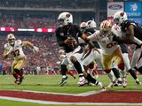 Una jugada del duelo entre los Cardinals de Arizona y los 49ers de San Francisco, de la NFL