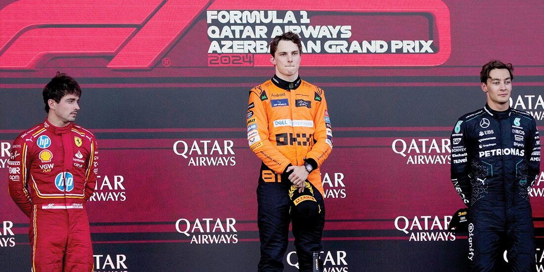 Oscar Piastri en el centro del podio luego de ganar el Gran Premio de Azerbaiyán, el pasado 15 de septiembre.