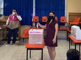 La gobernadora de Colima emitió su voto esta mañana.