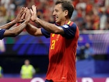 Lamine Yamal y Mikel Oyarzabal celebran un gol de España ante Arabia Saudita en la Copa del Mundo 2026