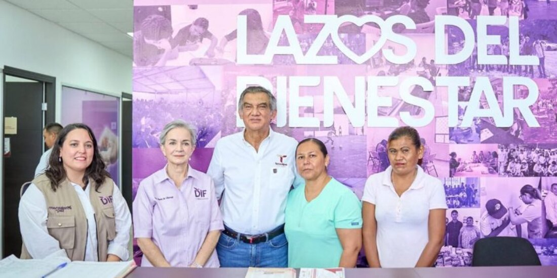 Al centro, el gobernador Américo Villarreal y la presidenta del Sistema DIF Tamaulipas, María de Villarreal.
