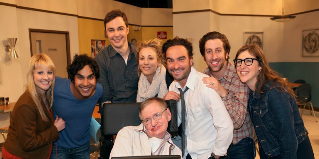 Elenco de The Big Bang Theory con Stephen Hawking