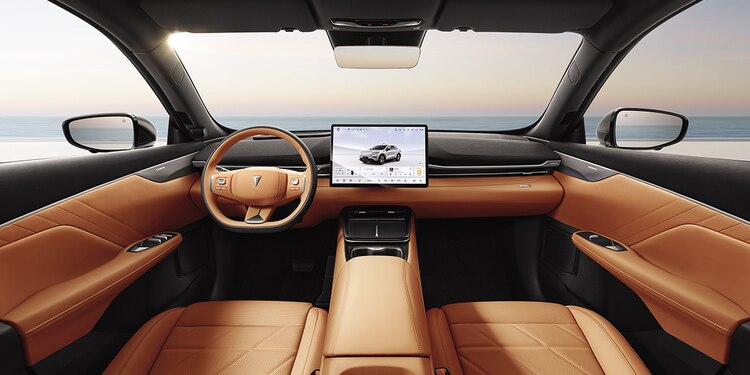 Interior digital con pantalla central de 15.4 pulgadas