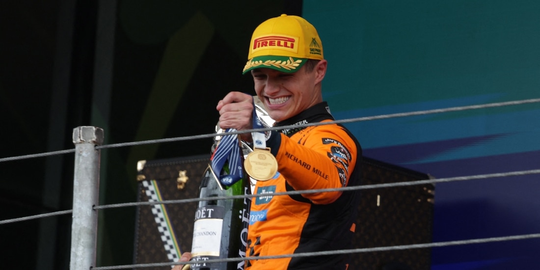 Lando Norris festeja su triunfo en el Gran Premio de Brasil de la F1 2025.