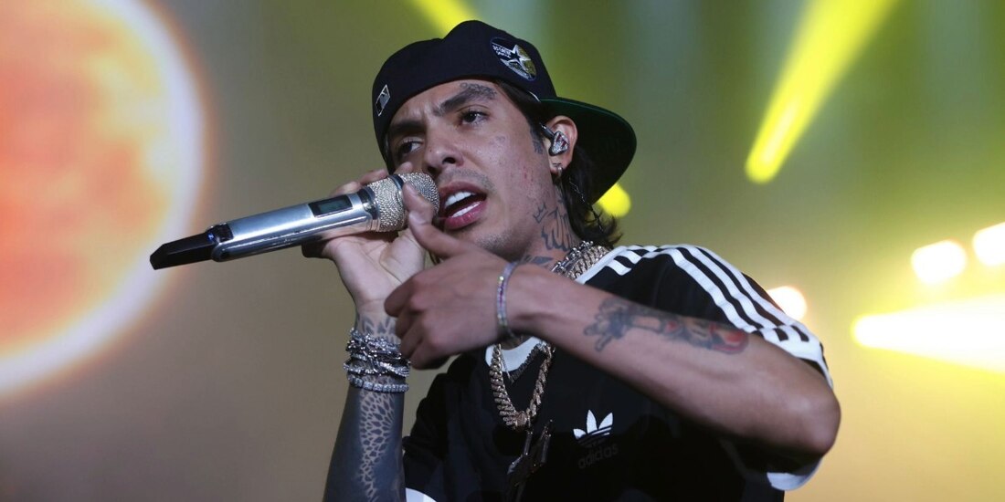 Natanael Cano se queja de pagar impuestos