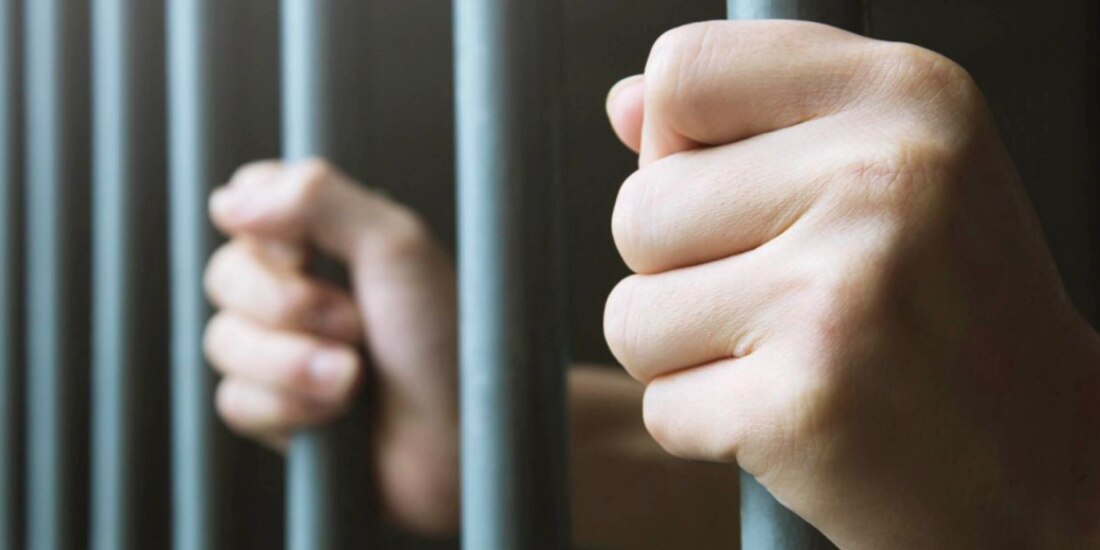 Avalan hasta 42 años de cárcel por extorsión