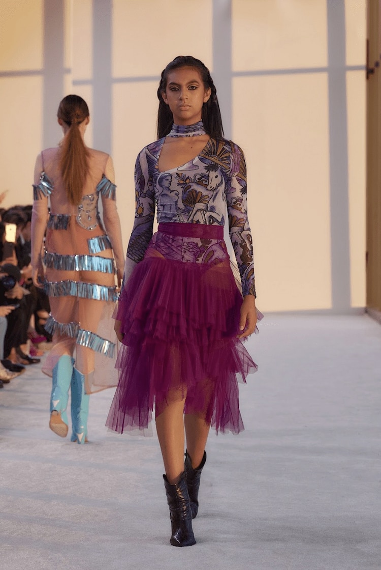 Alexia Ulibarri rindió homenaje a sus raíces griegas y mexicanas.