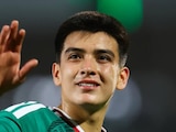 El futbolista de Xolos regresó a casa después de su histórica participación mundialista.