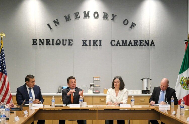 Una estrategia de fortalecimiento institucional de las corporaciones de seguridad estatales se añade a las medidas implementadas, indicó el gobernador.