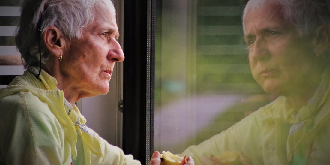 Se estima que entre el 15% y el 20% de las personas mayores de 65 años experimentan un deterioro cognitivo leve, que resulta en una disminución de la memoria y la capacidad de pensamiento