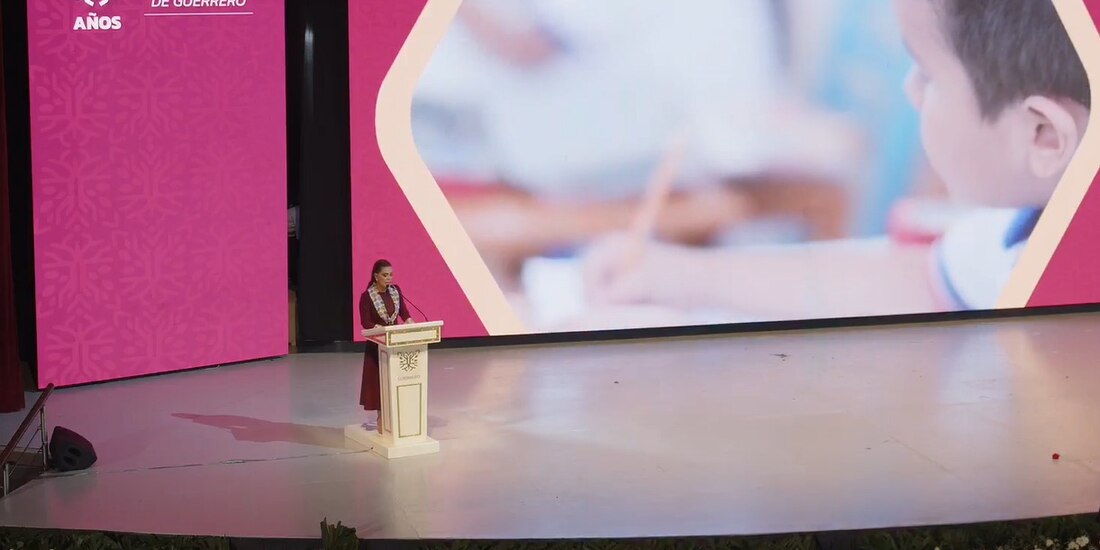 El evento de este viernes lo realiza la Gobernadora Constitucional de Guerrero en la ciudad de Chilpancingo.