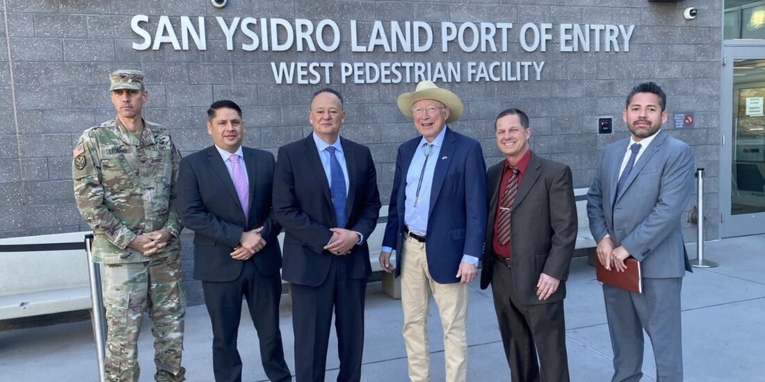 El embajador considera que la crisis migratoria debe atenderse en tres partes.