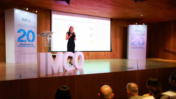 El reconocimiento a los avances de gestión estatal fue otorgado en la Ciudad de México por el Instituto Mexicano para la Competitividad (IMCO).