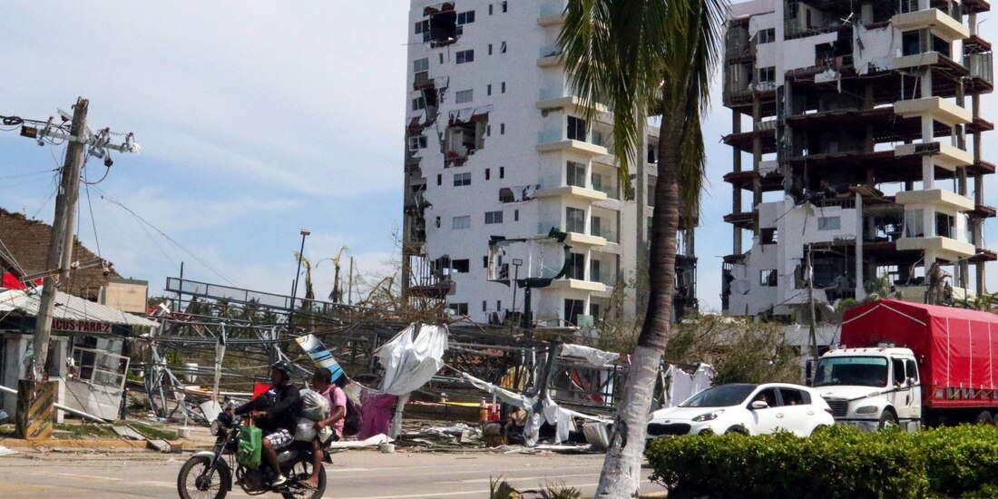 Grandes afectaciones dejaron el infraestructura turística y habitacional el paso de huracán Otis.