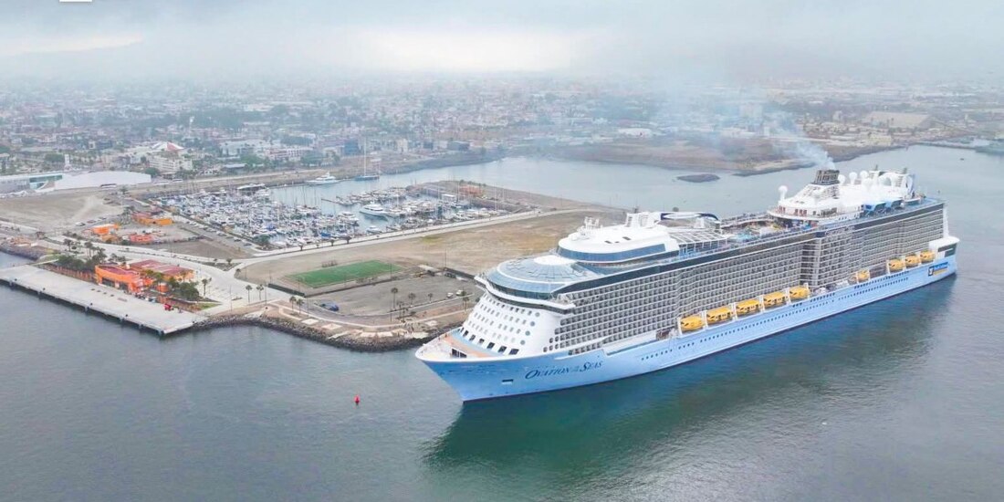 Hutchison Ports ECV recibe al Ovation of the Seas, el gigante de Royal Caribbean.