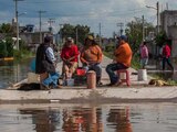 Pobladores de Tlahuelilpan, en Hidalgo, rescataron lo que pudieron de sus hogares tras la inundación registrada el 7 de septiembre, cuando se desbordó el Río Tula